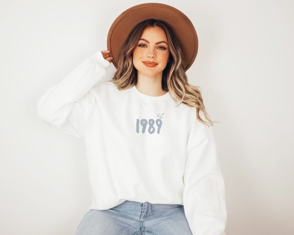 Embroidered 1989 Taylor’s Version White Sweatshirt