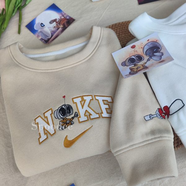 Wall E And Eve Embroidered Sweatshirt