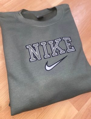 Nike Logo Embroidered Sweatshirt Gifts For Friends