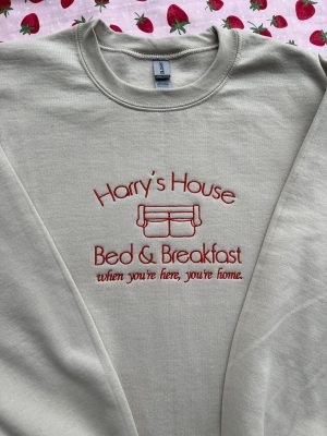 Bed & Breakfast Harry's House Embroidered Sweatshirt