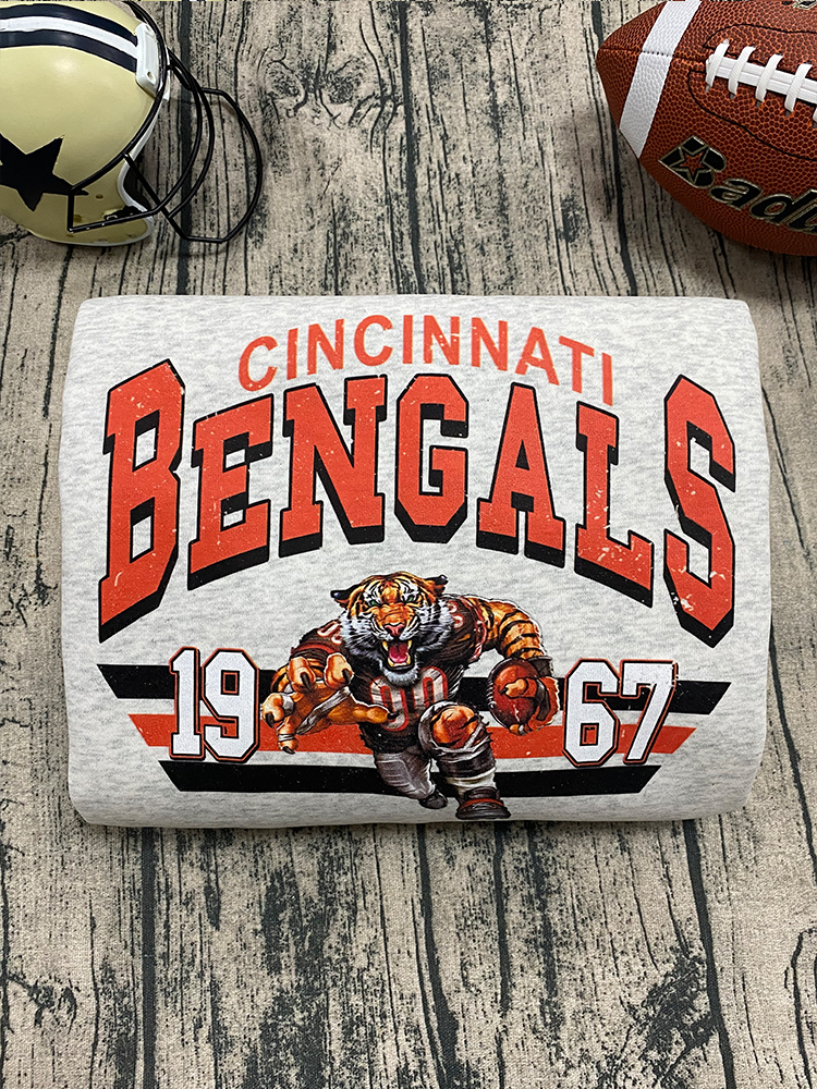  Bengals Mascot Vintage Athletic Sports Name Design Pullover  Hoodie : Clothing, Shoes & Jewelry